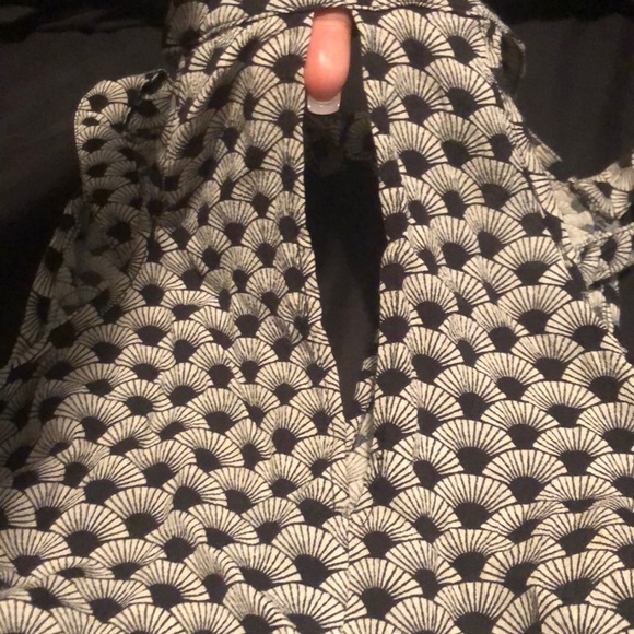 Black and white Romper with open boob cut out - Picture 2 of 2